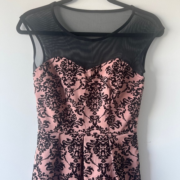 Sweet Storm Sleeveless Dress With High Mesh Neck Sweet Hear Neckline In Size S - Picture 2 of 6